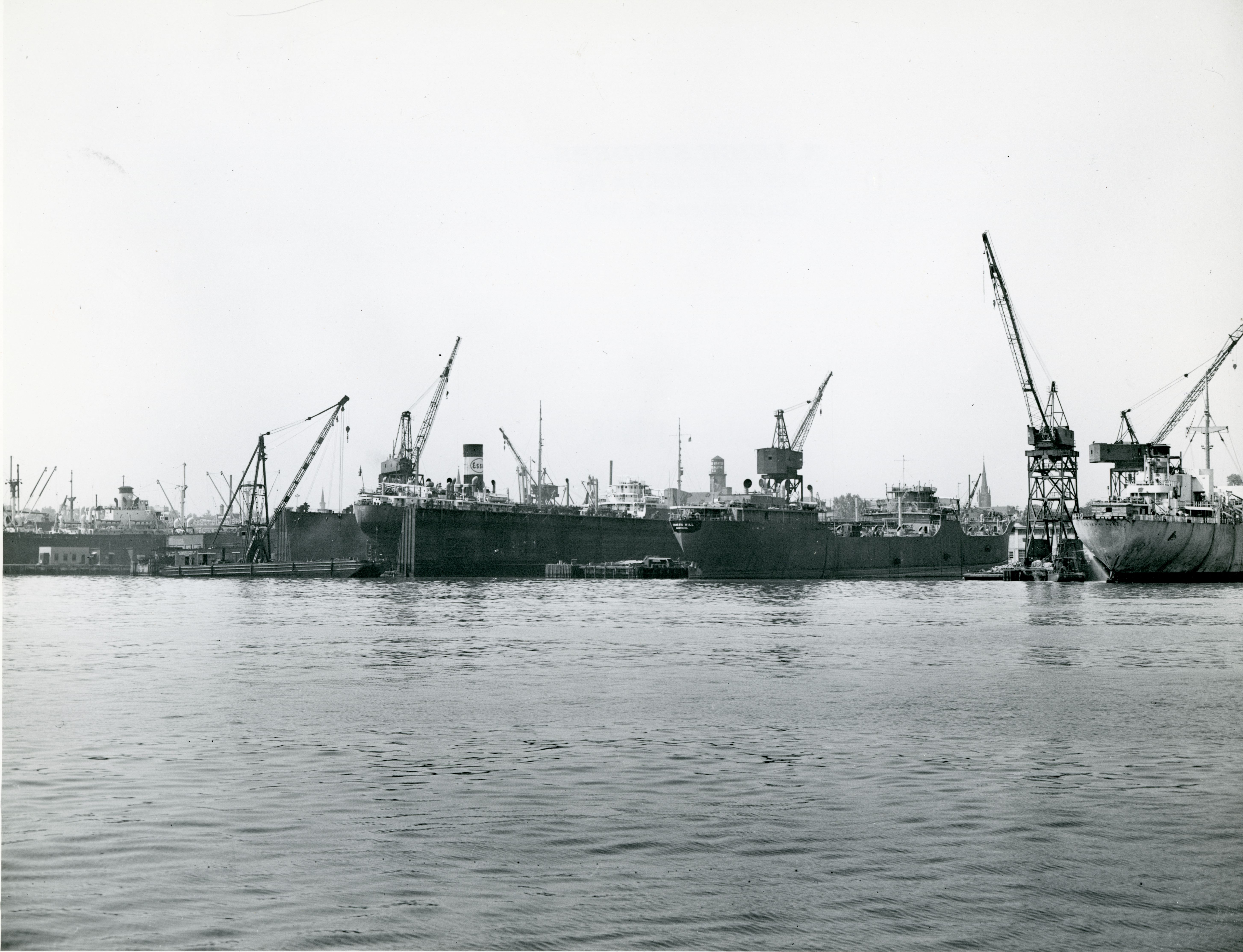 Key Highway Shipyard, Water level